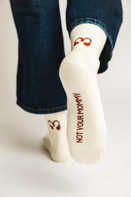 Not Your Mommy - In My Mom Era Socks – Bild 4