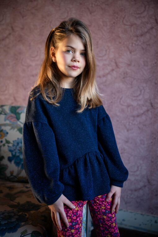 Petit Blush - Ruffle Sweater Blue Lurex – Bild 2