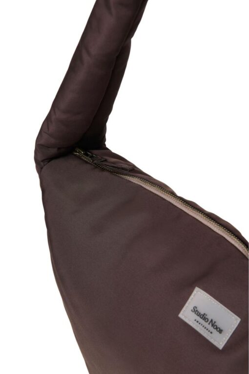 Studio Noos - Puffy Cross Body Bag Brown – Bild 5