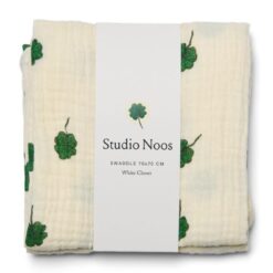 Studio Noos - White Clover Swaddle