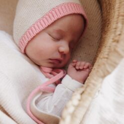 Alternative view of Hvid - Bonnet Dolly Cream Bubblegum