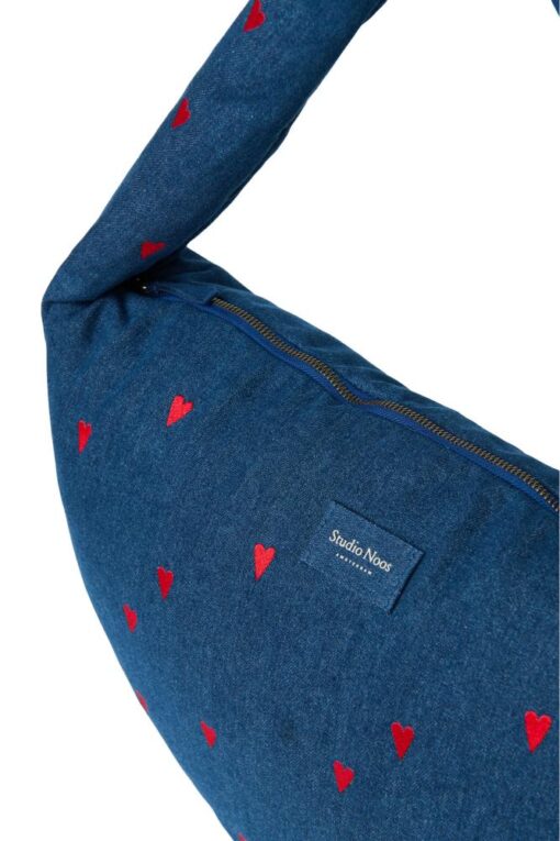 Studio Noos - Denim Cross Body Bag Dark Blue Red Hearts – Bild 4